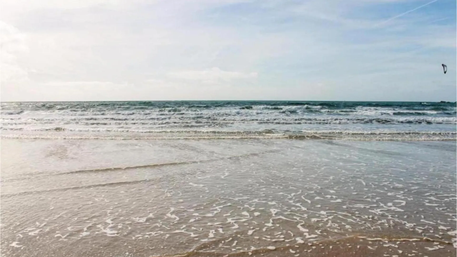 Apartment Is Approx 100 Metres From The Atlantic Le Pouldu