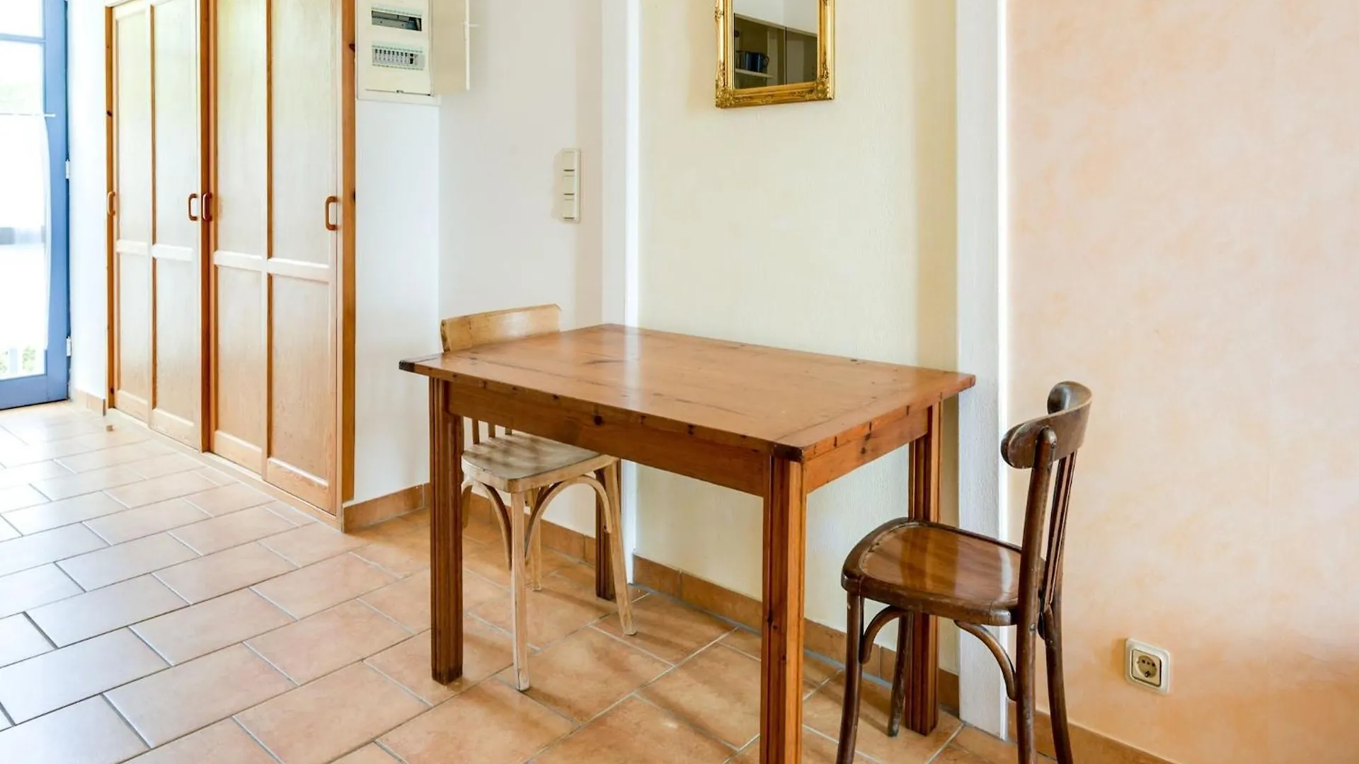 Apartment Is Approx 100 Metres From The Atlantic Le Pouldu